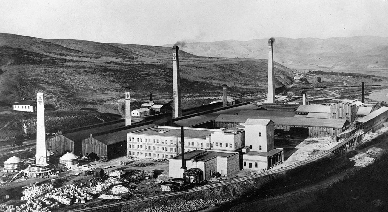 Photo of the Carnegie Brick & Pottery Company plant in Corral Hollow Canyon, Circa 1906.